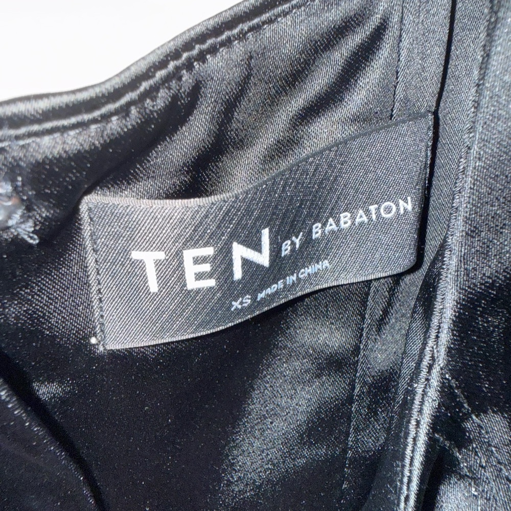 Ten By Babaton Cropped Top NWOT Xs - Picture 2 of 2